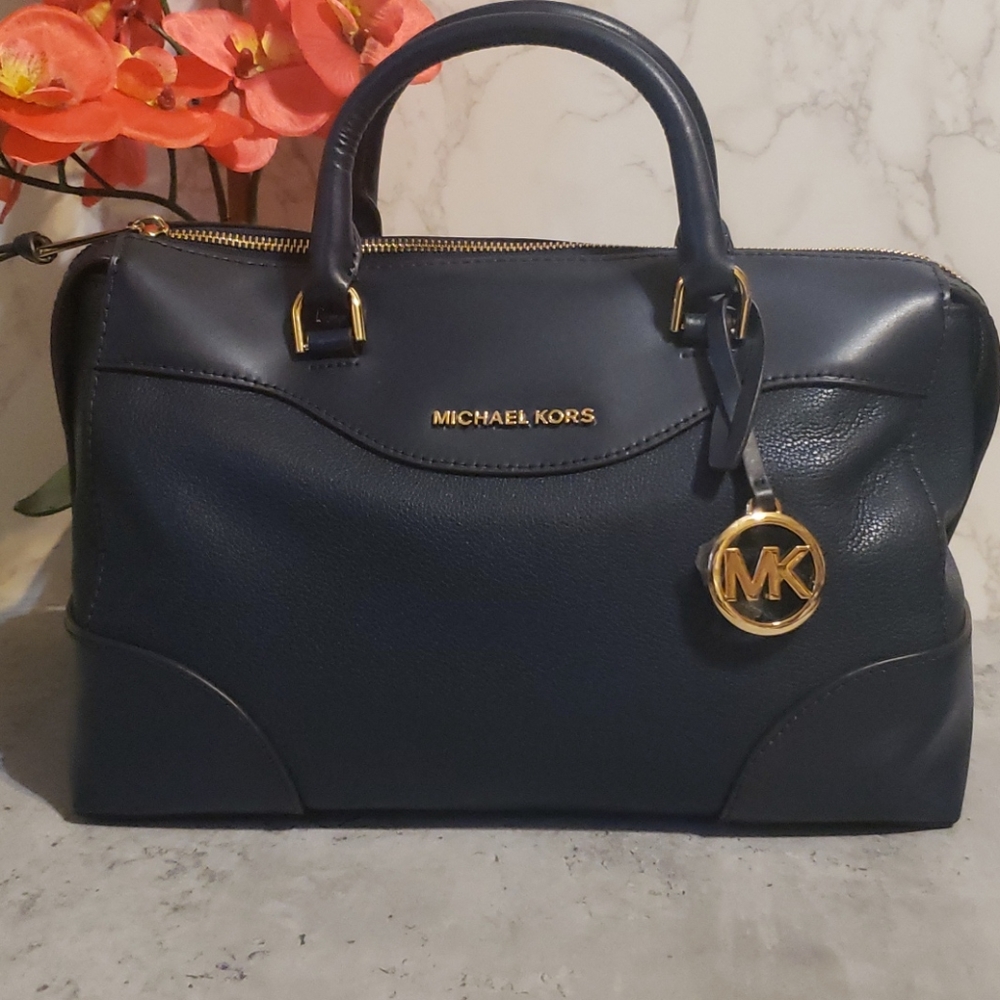 Michael Kors "MAYA" LG SATCHEL